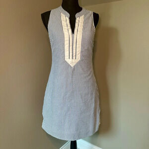 Duffield Lane size XS sleeveless shift, mandarin collar, side zip, seersucker
